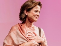 EMILY WATSON URUČENO POČASNO SRCE SARAJEVA, KROZ SUZE JE PORUČILA: 'Ovaj grad zna više od bilo kojeg drugog'