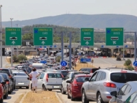 KOLAPS NA EVZONIJU: Kilometarske kolone na 42 stepena C, objavljen i snimak: - Svi vozači u očaju čine ISTU STVAR (VIDEO)