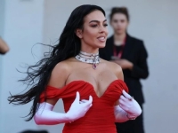 'OVAKO ME BUDI MOJ MUŽ': Georgina pokazala Ronalda u bazenu, u Rijadu ih dočekalo čak 45 stepeni
