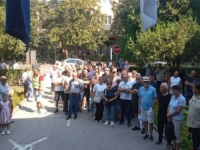 OVO JE NEČUVENO: Građani Goražda ponovo pred Gradskom upravom, neka domaćinstva bez vode danima