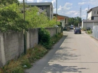 DRAMA U SARAJEVSKOM NASELJU: Muškarac se popeo na zgradu i prijeti skokom