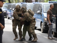 VELIKA AKCIJA MUP-a KS I OSA-e: Desetoro uhapšenih u akciji 'Catering' predato Tužilaštvu KS, evo za šta se terete (FOTO)