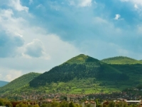 BOSANSKE PIRAMIDE PONOVO TRESU JAVNOST: Nalaz kod Visokog mogao bi biti star više od 19.000 godina