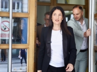 'STARE DUGOVE VRAĆAJU NOVIM ZADUŽENJIMA': Jelena Trivić razotkrila finansijski slom Republike Srpske i progovorila o skenerima na izborima!