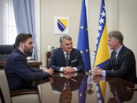 OPROŠTAJNI SUSRET: Sastanak Komšića i Reillyja, naglašena važnost britanske podrške