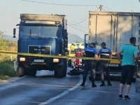 TEŠKA NESREĆA NA PUTU U BiHTUZLA–KALESIJA: Poginuo motociklista, saobraćaj kroz Miljanovce obustavljen