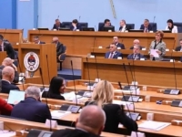 NEVIĐENA POLITIČKA GUŽVA: Čak 14 ministara ove godine juriša na poslaničke mandate