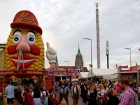 ZARADA KOJA MAMI SVE: Oktoberfest traži 13.000 radnika, evo koliko se može zaraditi