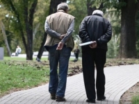 POZNATO KADA STIŽE JEDNOKRATNA POMOĆ PENZIONERIMA U OVOM DIJELU BiH: Evo ko dobija 120, a ko 80 KM