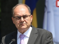 OTIŠAO POD PRITISKOM SAD-a, A SADA OPET DOLAZI U BIH: Christian Schmidt se vraća u Sarajevo, poznat razlog posjete