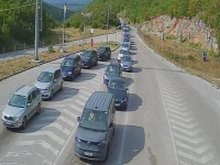 SAOBRAĆAJNE GUŽVE ŠIROM BiH: Kolone na putevima i graničnim prelazima