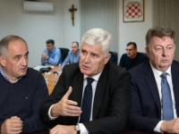 HDZ BiH OSTAVIO ZDENKA ĆOSIĆA BEZ LISTE: U Širokom Brijegu izabrali druga imena za izbore