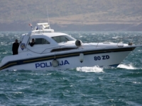 JOŠ UVIJEK TRAJE POTRAGA ZA ČETVRTIM NESTALIM PORTUGALCEM: Brodovi Lučke kapetanije i policije pretražuju područje oko Krka, sve manje nade da će biti pronađen živ
