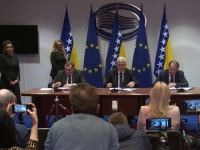 ČETIRI GODINE VLADAJUĆE KOALICIJE U BiH: SNSD, HDZ, Trojka - godine koje su ,,pojeli skakavci''
