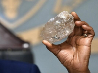 SKUPLJI ČAK I OD ZLATA: Ruski naučnici otkrili novi dragocjeni mineral
