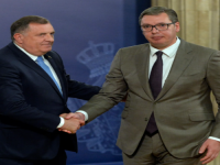 'ISKONSKI GA MRZI, ALI MU SE DODVORAVA': Vukanović otkriva pozadinu odnosa Dodika i Vučića