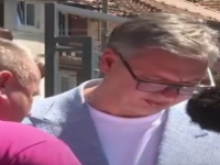 KAMERE SVE ZABILJEŽILE: 'Slušaj, brate moj...' – Vučiću prišao nezadovoljni Enes i tražio obećani posao za kćerku (VIDEO)