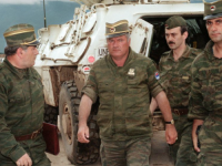 KO JE BIO RATKO MLADIĆ: Od oficira JNA do najzloglasnijeg ratnog zločinca na Balkanu
