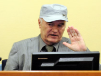 BOLESNI NASLOVI U KOMŠILUKU: Srbijanski mediji oplakuju balkanskog kasapina kao velikog heroja