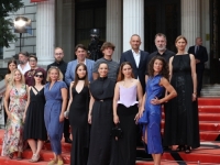 CRVENI TEPIH SFF-a PONOVO U CENTRU PAŽNJE: Stigli glumci, reditelji i filmske zvijezde, pogledajte šta je zabilježio naš fotoreporter (FOTO)