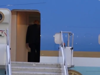 PARANOJA ILI STVARNA OPASNOST: Trumpa zbog iranske prijetnje tajno prebacili iz aviona u dostavno vozilo (VIDEO)