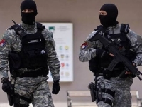 PRETRESI I HAPŠENJA NA VIŠE LOKACIJA: U toku je opsežna akcija pripadnika MUP-a KS, uz podršku Obavještajno-sigurnosne agencije, poznat identitet privedenih...