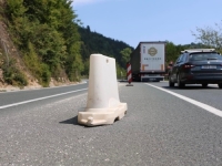 TREĆA TRAKA KOD NIŠIĆA POSTALA SIMBOL PROBLEMA: Milioni uloženi, a kraj radova se ne nazire (FOTO + VIDEO)