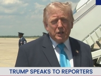 TRUMP U VOJNOJ BAZI PRED KAMERAMA: 'Gledamo šta se događa. Nemaju novca, ne plaćaju svoju vojsku i policiju...'