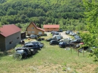 UHAPŠEN KRIJUMČAR: U Foči zaplijenjeno 11 vozila iz Velike Britanije