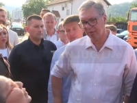 LUDILO, UŽIVO: Snimak na kojem se starija žena obraća predsjedniku Srbije Aleksandru Vučiću širi se društvenim mrežama...
