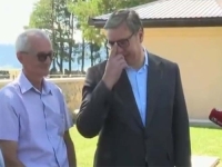 'OD MILETA UZMITE OSTATAK...': Šokantan snimak Aleksandra Vučića na Kupresu izazvao burne reakcije...