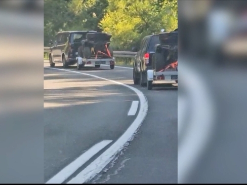 DVA ZVANIČNIKA, DVIJE POTPUNO RAZLIČITE PRIČE: Misterija naoružanih specijalaca MUP-a RS u Bugojnu još traje (VIDEO)