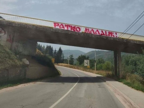 NOVI PROVOKATIVNI ČIN BOSANSKIH SRBA: Ime Ratka Mladića osvanulo na dionici između Pala i Jahorine