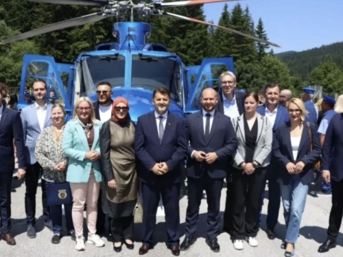 JAVAŠLUK VLASTI: Helikopter od 40 miliona KM stoji, a tijela pet poginulih bh. planinara iz Beograda će u Zenicu biti transportovana kopnom