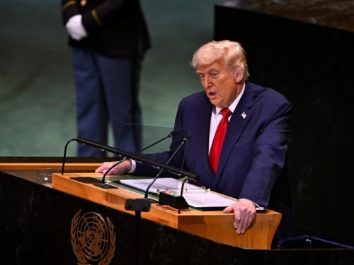 ZBOG MEMORIJALNOG CENTRA SREBRENICA: Američki zakonodavci traže od Trumpa uvođenje sankcija zvaničnicima iz RS