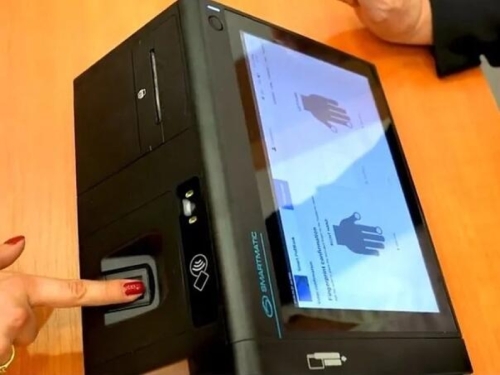 CIK USVOJIO BIOMETRIJSKI PRAVILNIK: Poslije glasanja otisak prsta se briše