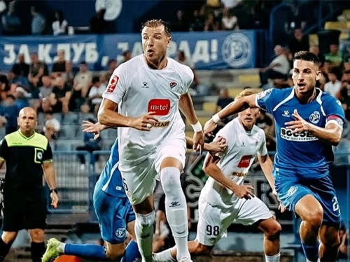 BRUKA U BIJELJINI: Sudac Haris Halkić nakratko prekinuo utakmicu između 'Radnika' i 'Borca'...
