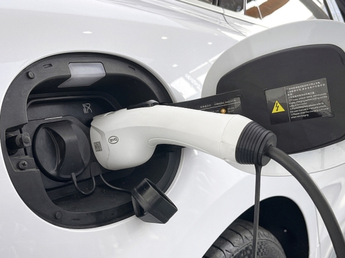 ISTRAŽILI PRAGMATIČNI NIJEMCI: Vozite li električni automobil po nevremenu – ovo trebate znati...