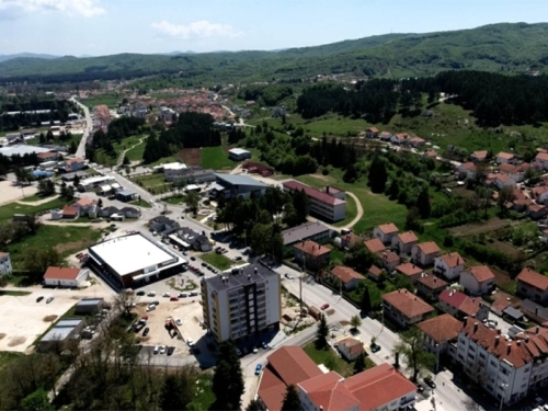 OŽIVJET ĆE OPUSTOŠENI KRAJ: Kompanija iz Federacije BiH otvara pogon u RS-u, posao za 100 radnika...