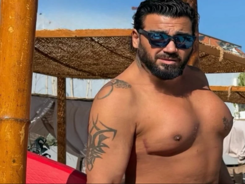 ON PREZADOVOLJAN, JAVNOST U ŠOKU: Pjevač ugradio silikone u grudi, pa se odmah 'pohvalio' slikama s plaže