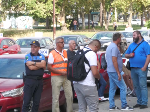 INSTRUKTORI SE PROTIVE NOVOM SOFTVERU: Stotine kandidata čeka na polaganje vozačkog ispita u BiH