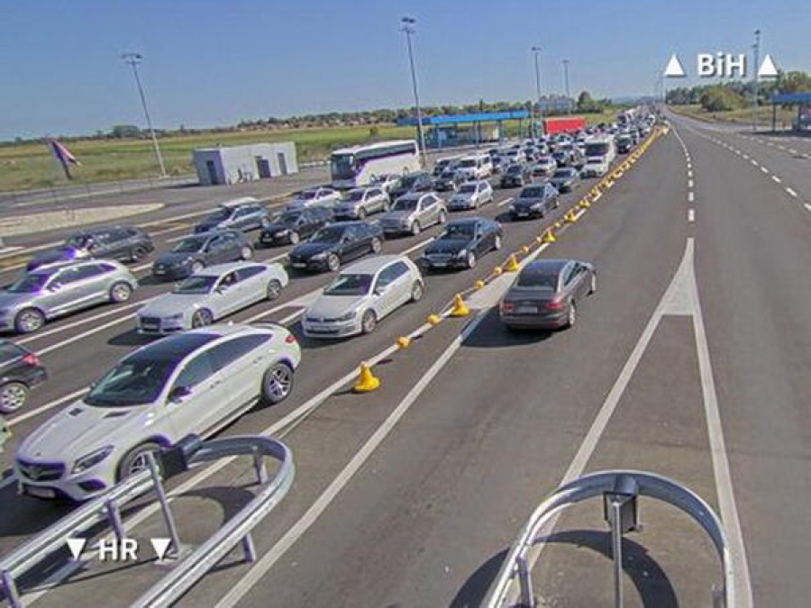 NESNOSNE GUŽVE NA IZLAZU IZ BiH: Evo na kojim prelazima se najduže čeka