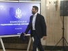 GRADONAČELNIK BEOGRADA ŽENI POLOMIO NOS: Pogledajte kako ga policija odvodi (VIDEO)