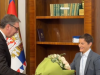 VUČIĆ PREDAO SRBIJU I CVIJEĆE ANI BRNABIĆ: 'Sretan ti rođendan i preuzimanje, odoh ja!'