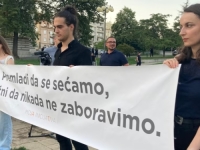 MLADI LJUDI U SRBIJI SE DIGLI PROTIV RATKA: Salutiranje policije i vojske prilikom transporta koloni vozila u kojoj je bilo tijelo Mladića predstavlja uvredu za žrtve Mladićevih zločina…