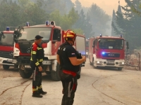 ŽENA TEŠKO POVRIJEĐENA TOKOM POŽARA NA BRAČU Pala sa broda i počela da se davi