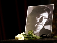 POSLJEDNJI APLAUZ ZA LEGENDU BH. GLUMIŠTA: Dirljiv oproštaj kolegija od glumca koji je vodio teatar u najtežim danima ratnog Sarajeva