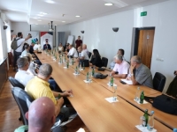 SPORTSKI SAVEZ I MINISTARSTVO KS UPUĆUJU POSLJEDNJI APEL: 'Nakon 25 godina prekinite famu, podržite zakon jednoglasno i dajte sportistima sigurnost prije izbora!'