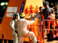 JEZIVA TRAGEDIJA NA MORU: Oko 80 migranata stradalo kod Kanara, među poginulima žene i beba!