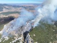 ALARMANTNO STANJE: Požar na Čvrsnici izmiče kontroli, zatražena pomoć iz Hrvatske